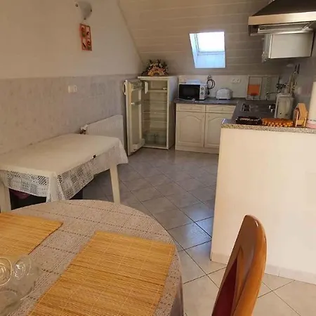 In 43404 Balatonszabadi