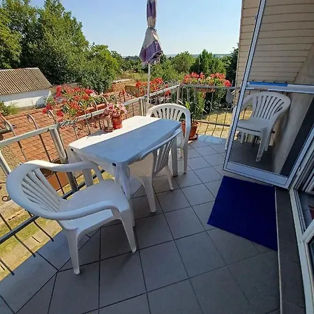 In 43404 * Balatonszabadi