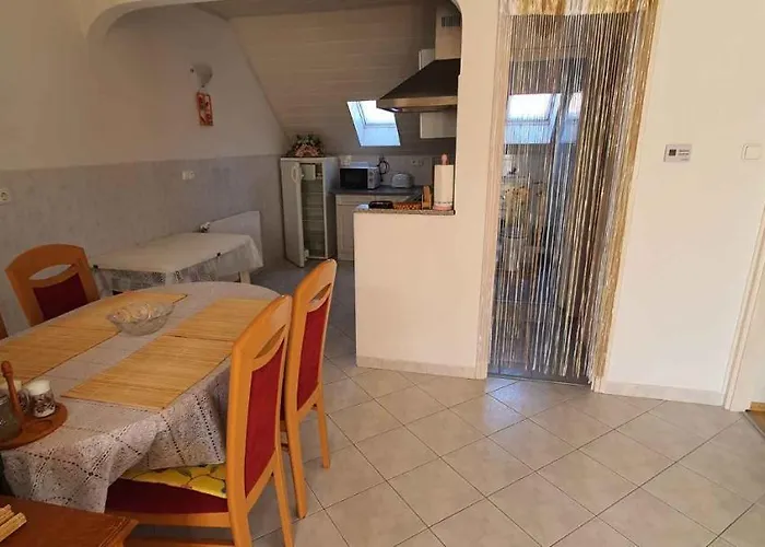 アパート In 43404 *