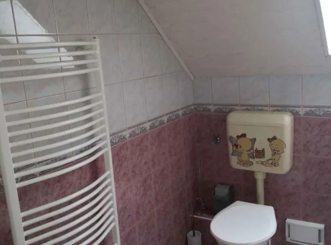 In 43404 アパート *